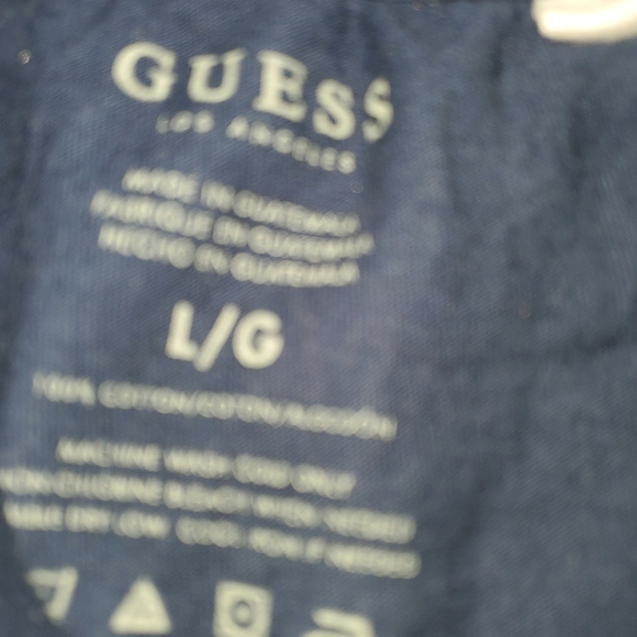 Guess half and half t shirt - Picture 2 of 2